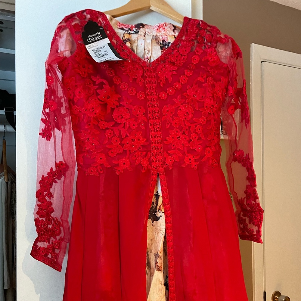 New Red trendy Lehenga choli dress in size small with embroidery and stones
